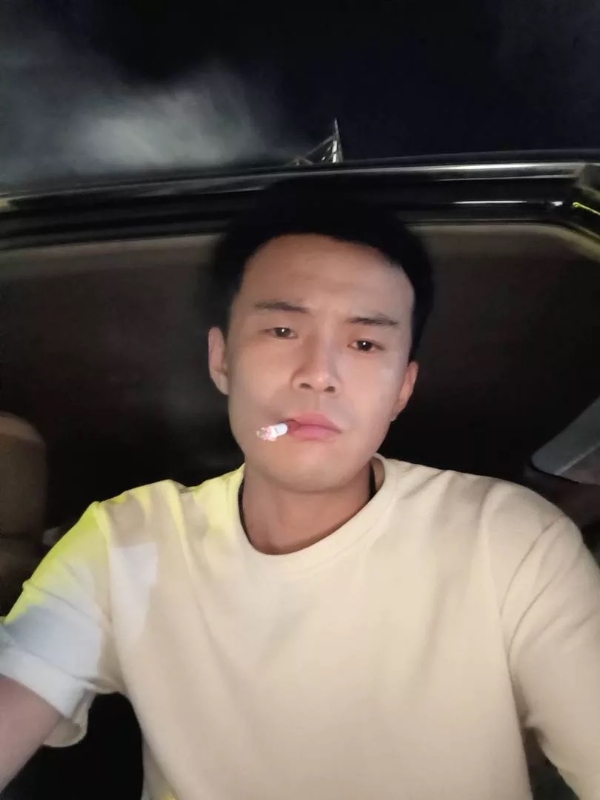 爱睡觉的土拨鼠的第一张照片--滨州相亲服务中心