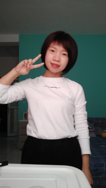 向日葵的第一张照片--滨州相亲服务中心