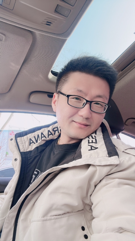 不离不弃的第二张照片--滨州相亲服务中心