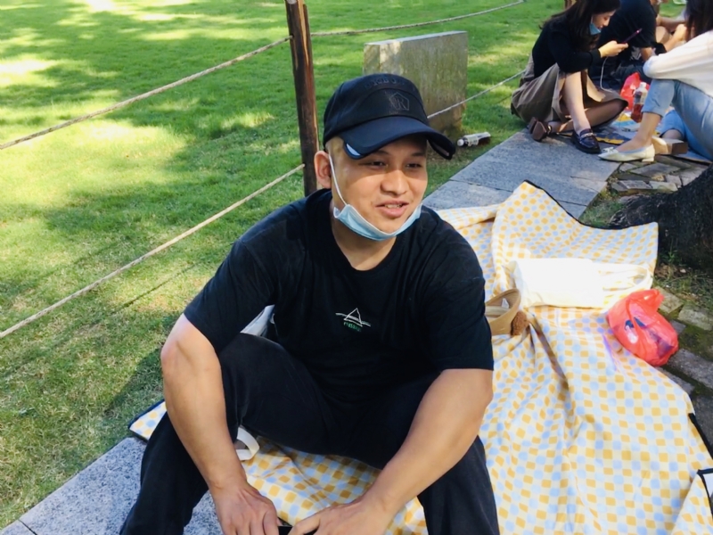 好大一颗石头的第一张照片--滨州相亲服务中心