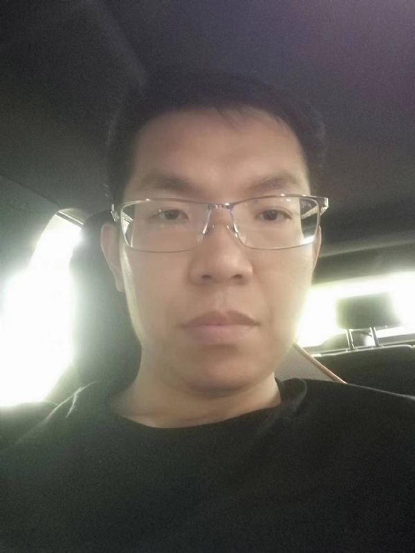 小黑包的第二张照片--滨州相亲服务中心