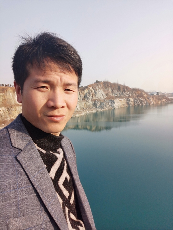 寒夜的第二张照片--滨州相亲服务中心