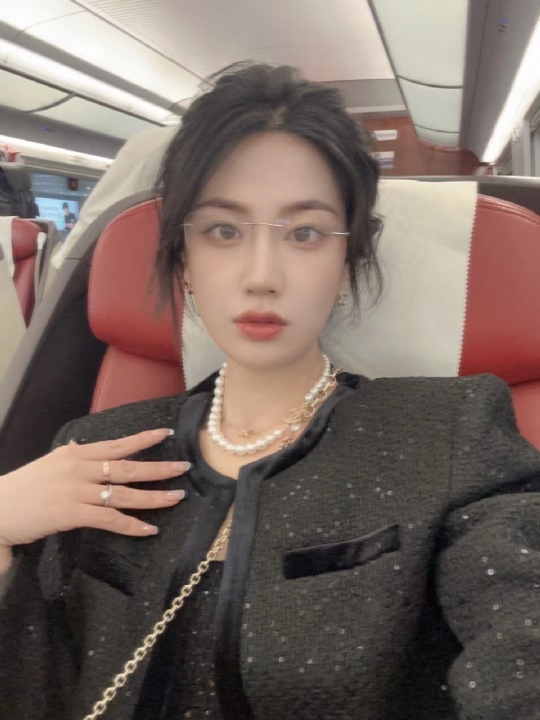 Alma的第三张照片--滨州相亲服务中心