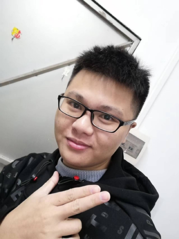 小小梦执的第一张照片--滨州相亲服务中心