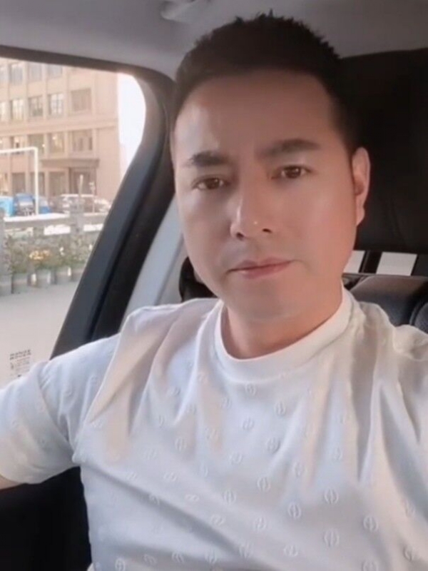 勿忘初心的第一张照片--滨州相亲服务中心