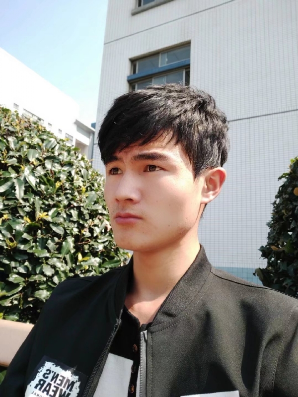 阳光男孩的第四张照片--滨州相亲服务中心