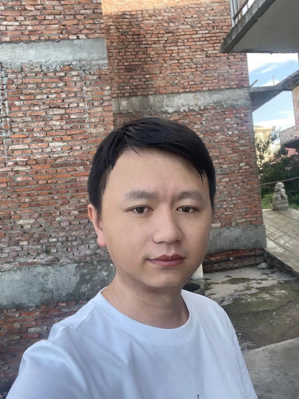 行人的第二张照片--滨州相亲服务中心