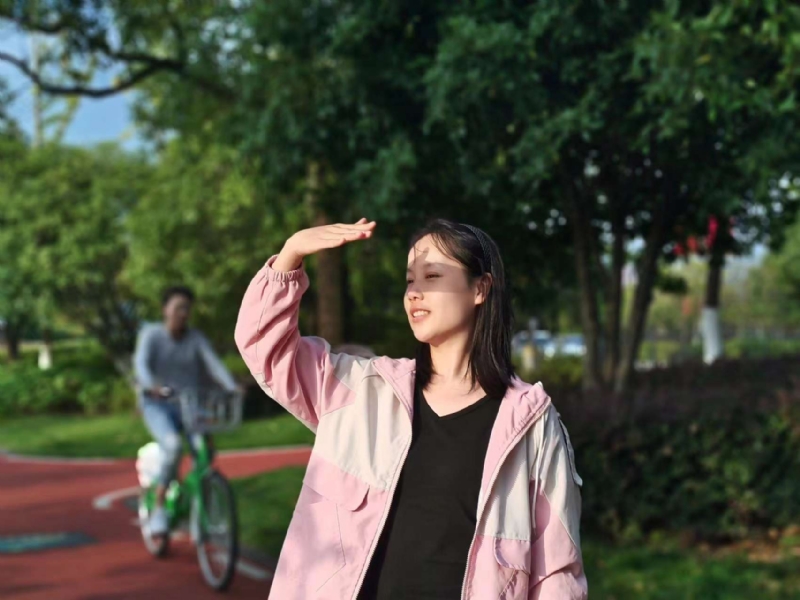 达拉崩吧的第一张照片--滨州相亲服务中心