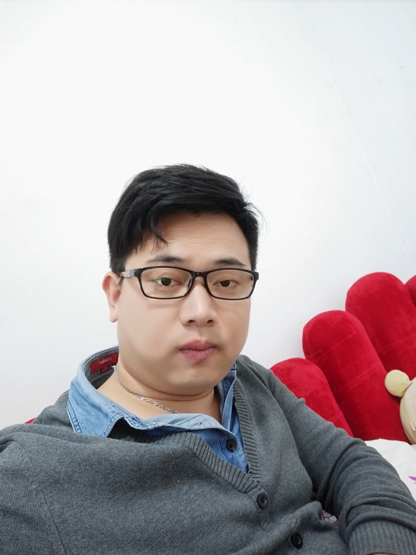 何必在亿的第一张照片--滨州相亲服务中心