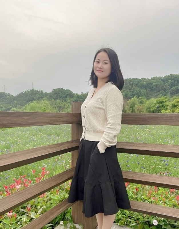 琴儿的第一张照片--滨州相亲服务中心