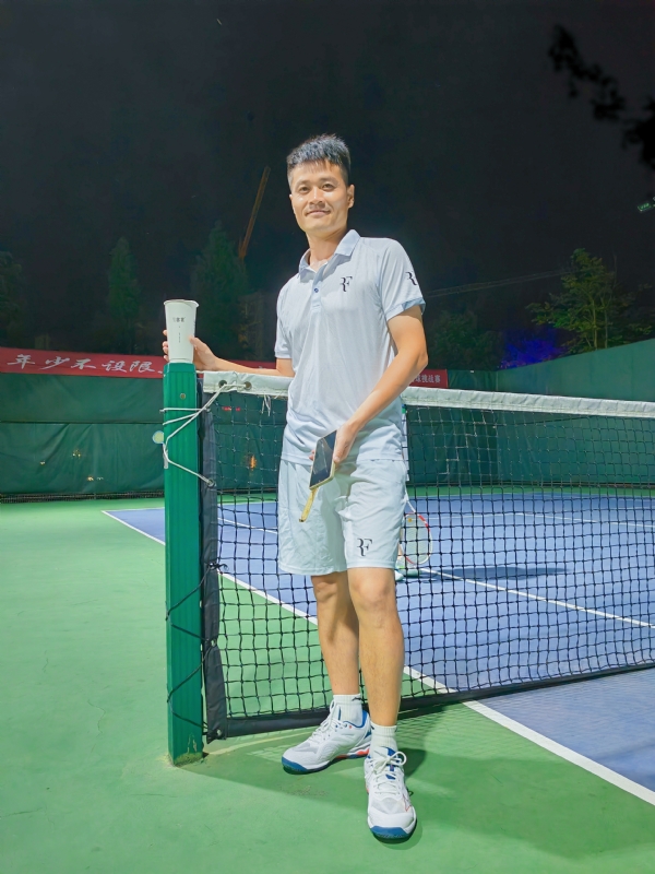 网球罗的第五张照片--滨州相亲服务中心