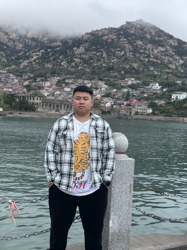 谨慎的第一张照片--滨州相亲服务中心