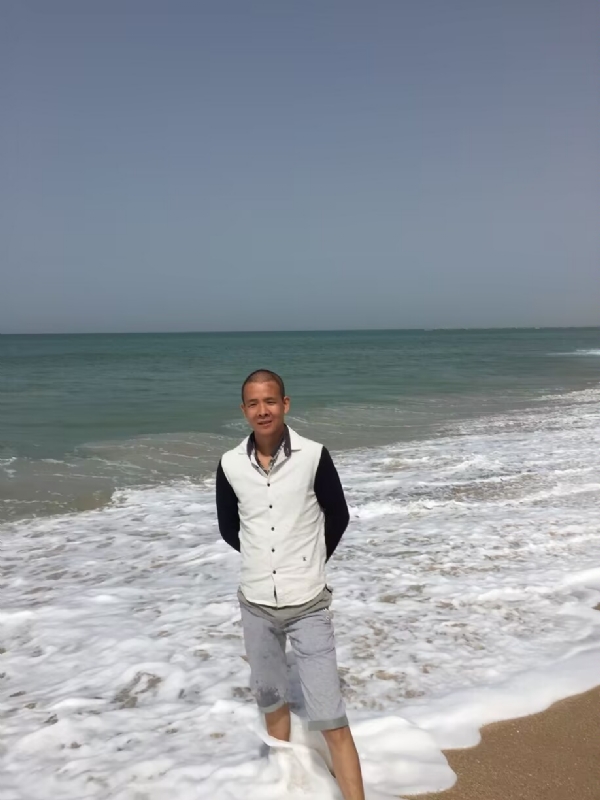 飞雪飘零的第二张照片--滨州相亲服务中心