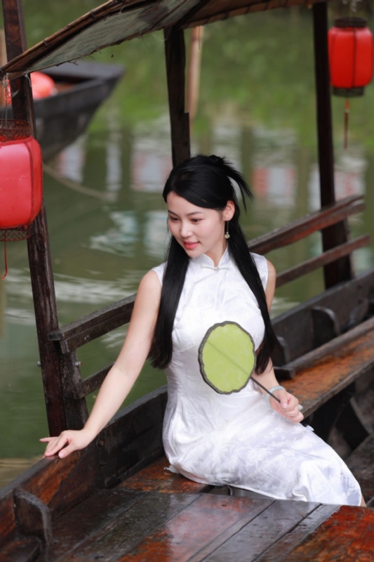 小慧的第二张照片--滨州相亲服务中心