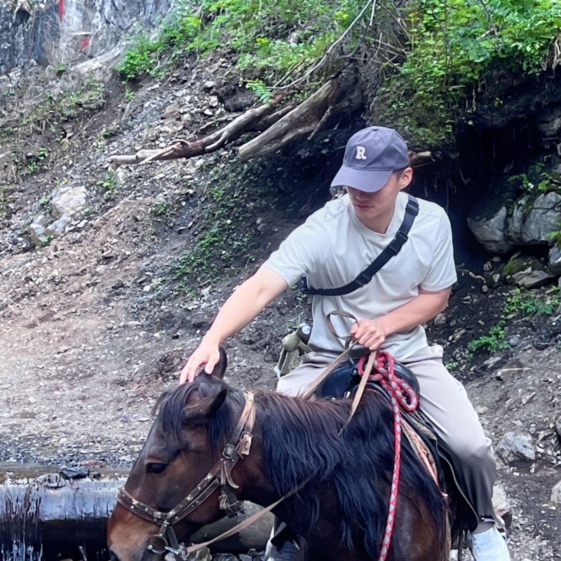 蓦然回首的第二张照片--滨州相亲服务中心
