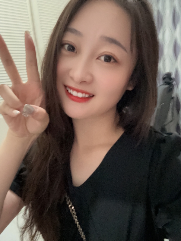 草莓的第一张照片--滨州相亲服务中心