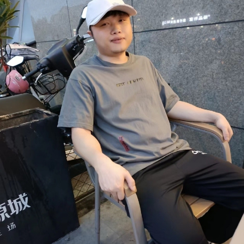 风吹半夏的第一张照片--滨州相亲服务中心