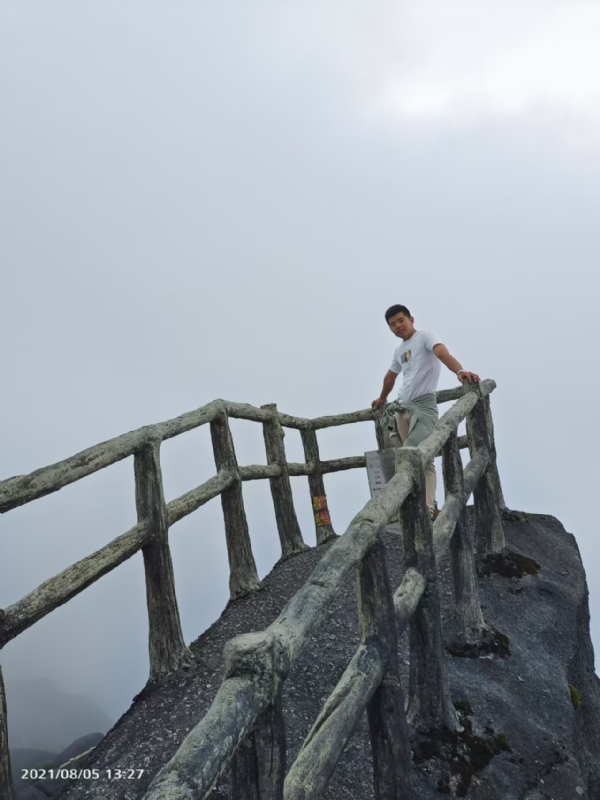 灰色轨迹的第一张照片--滨州相亲服务中心