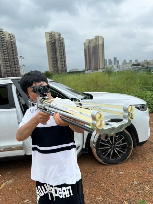 凌其飞的第二张照片--滨州相亲服务中心