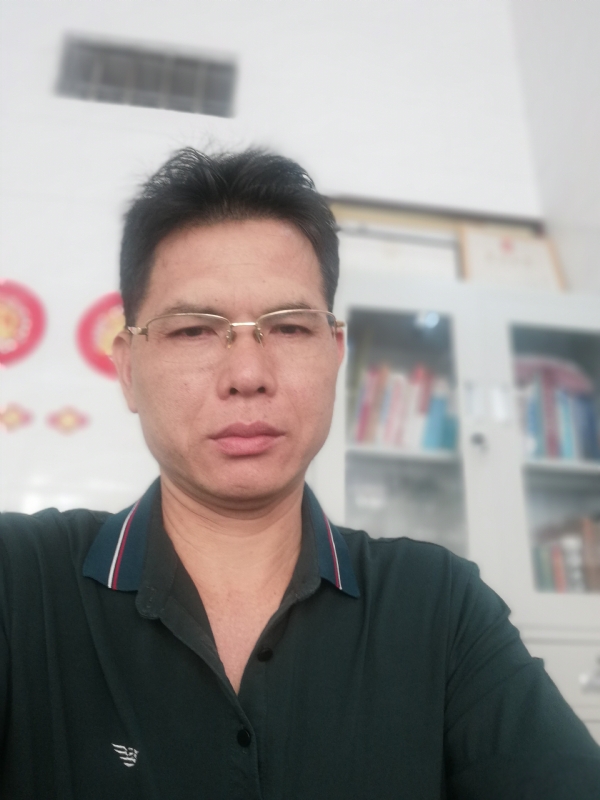 后视镜的第二张照片--滨州相亲服务中心