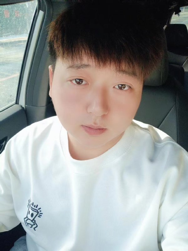 可乐加冰的第一张照片--滨州相亲服务中心