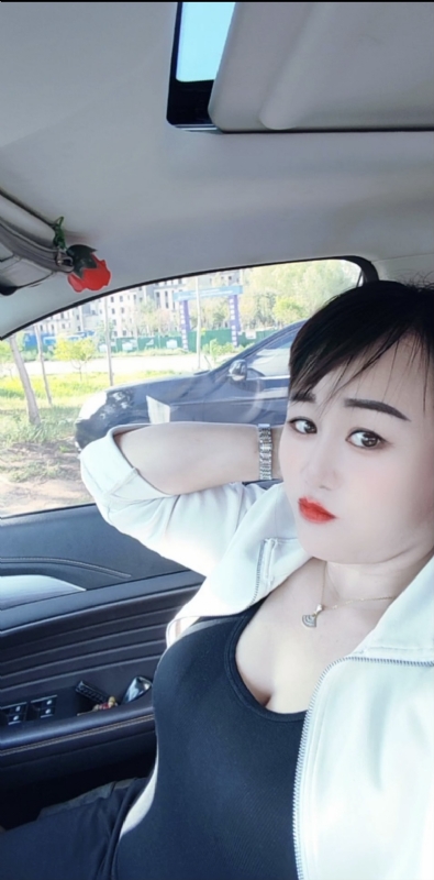 王芳燕的第五张照片--滨州相亲服务中心