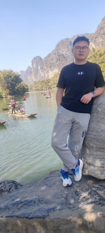 受过伤的狼的第二张照片--滨州相亲服务中心