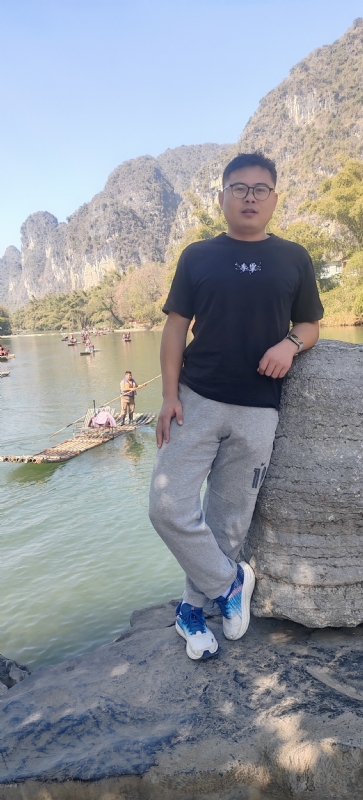 受过伤的狼的第三张照片--滨州相亲服务中心