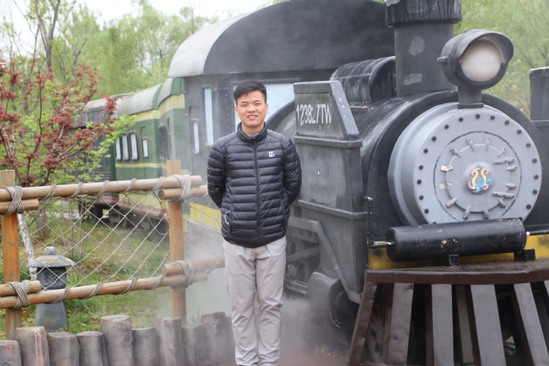 晴天的第二张照片--滨州相亲服务中心