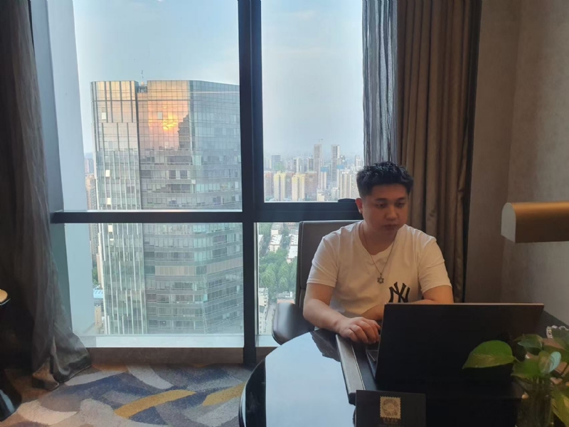 ying的第一张照片--滨州相亲服务中心