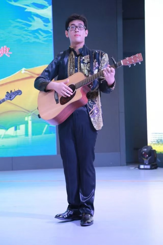 一叶知秋ZG的第一张照片--滨州相亲服务中心