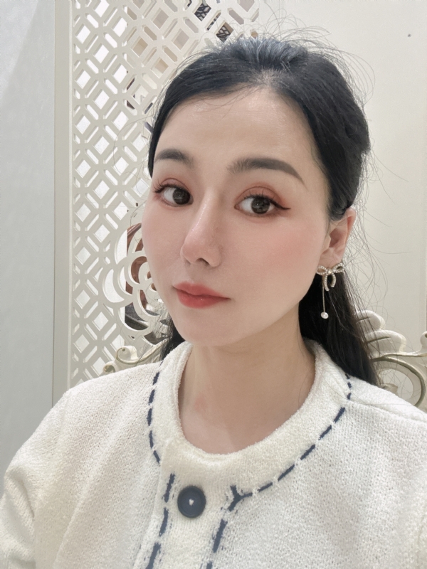 金莉的第一张照片--滨州相亲服务中心