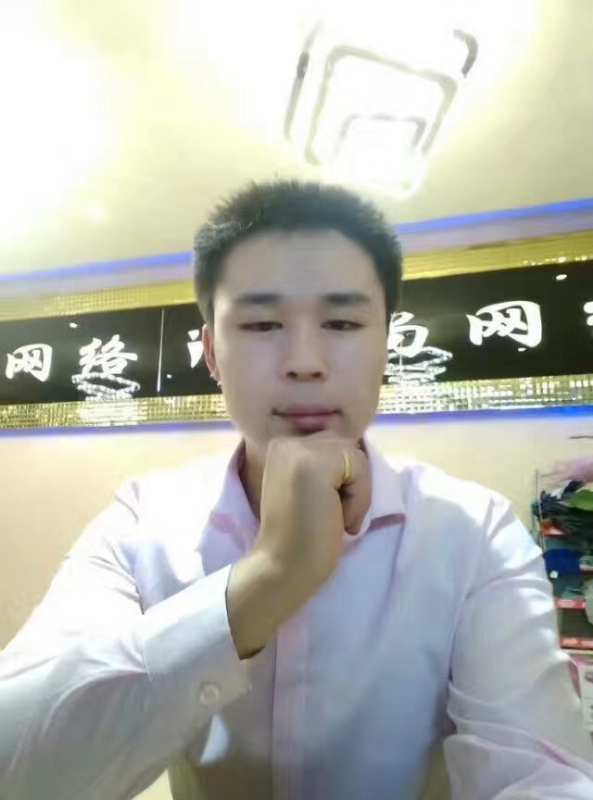 沉默寡言的第一张照片--滨州相亲服务中心