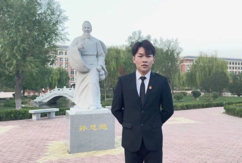 尚明月的第一张照片--滨州相亲服务中心