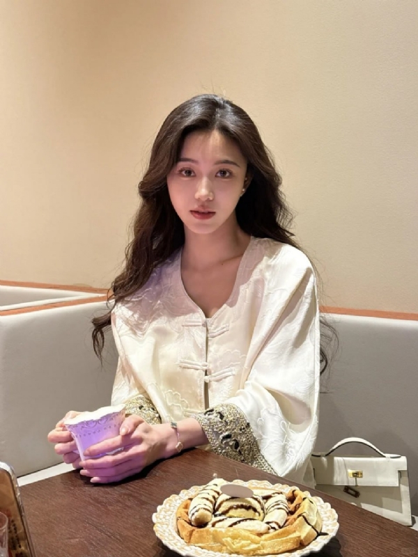 Anna的第二张照片--滨州相亲服务中心