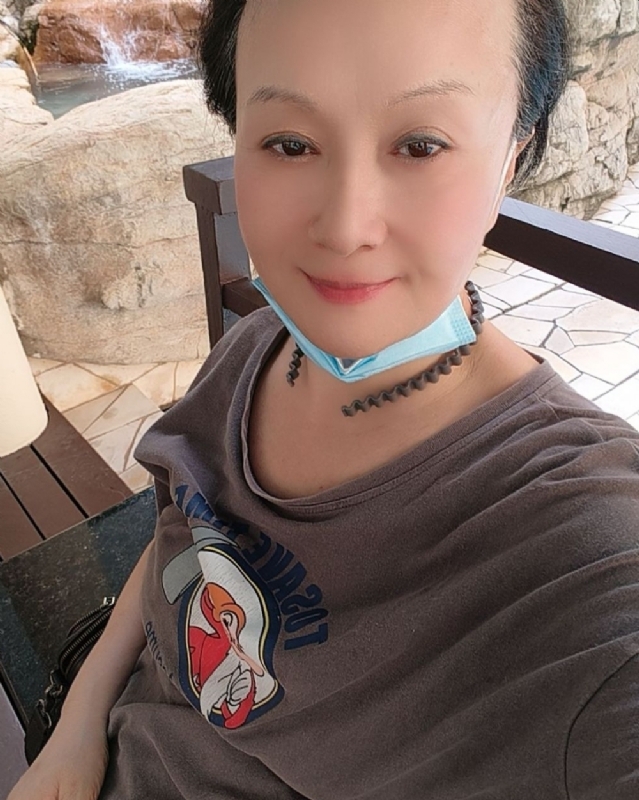 hong的第三张照片--滨州相亲服务中心