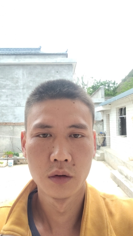 简单点的第一张照片--滨州相亲服务中心