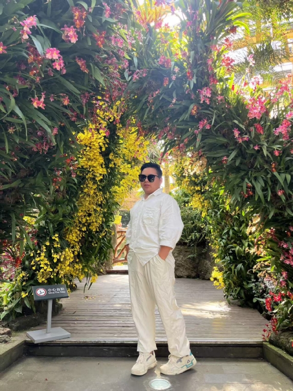 少一点的第一张照片--滨州相亲服务中心