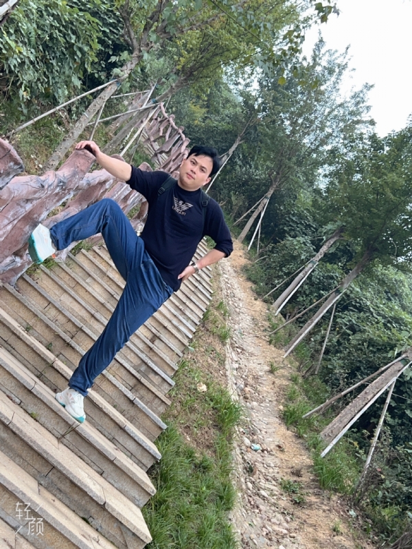 择一人白头偕老的第二张照片--滨州相亲服务中心