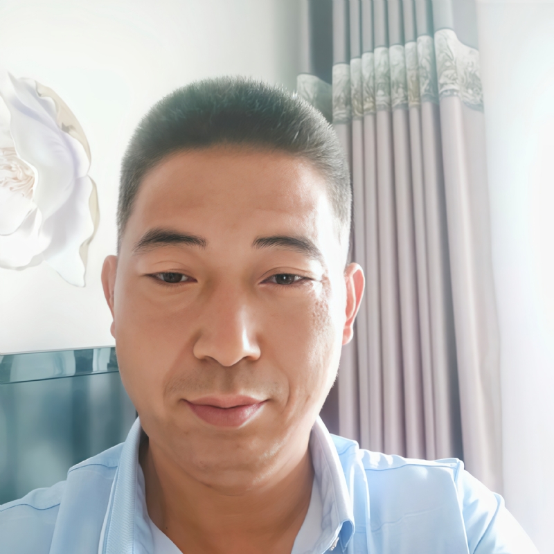 雨中漫步的第一张照片--滨州相亲服务中心