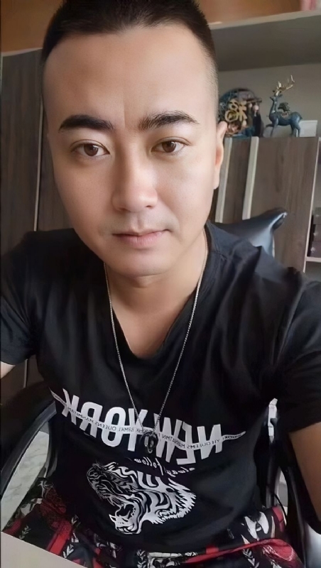 Luck耀的第一张照片--滨州相亲服务中心