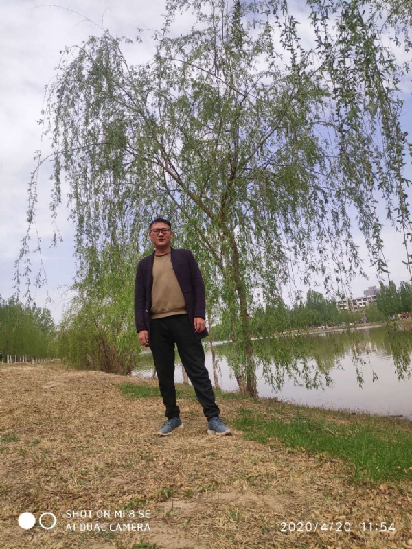 风中的烟头的第一张照片--滨州相亲服务中心