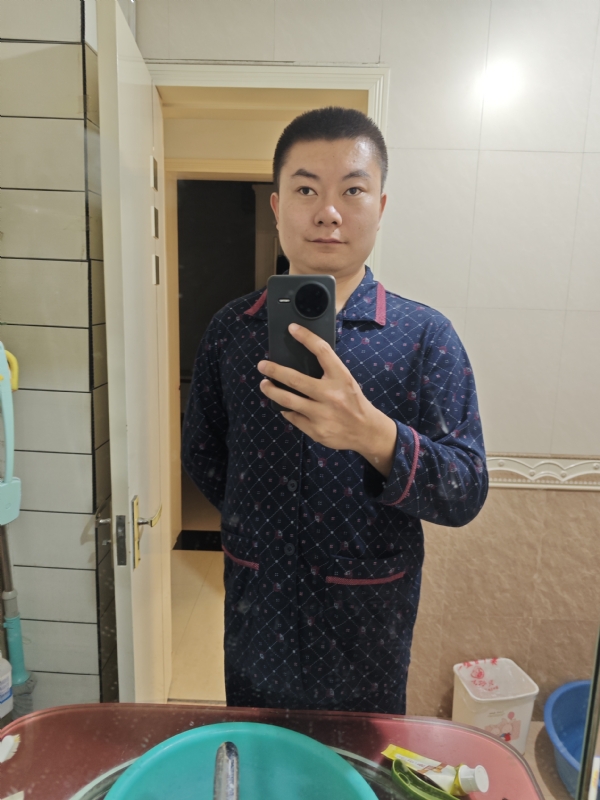 迷迷糊糊的第一张照片--滨州相亲服务中心