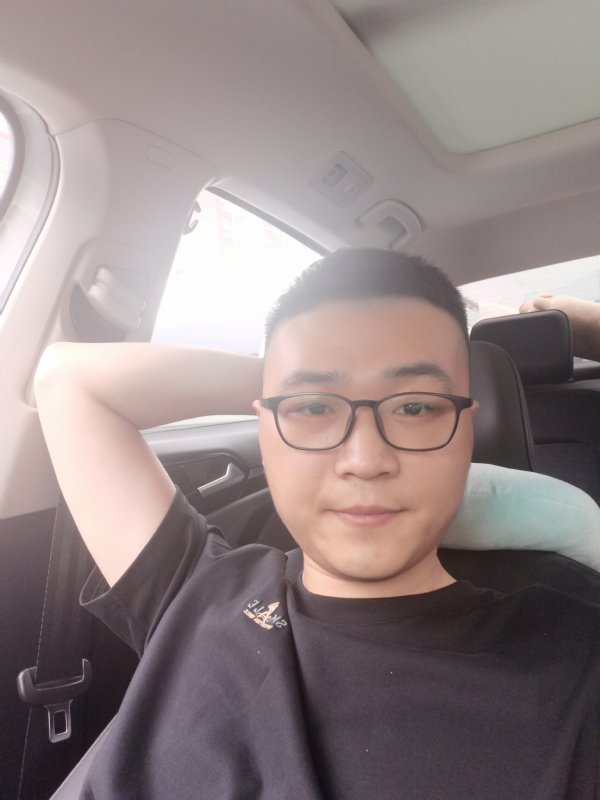 JingY的第一张照片--滨州相亲服务中心