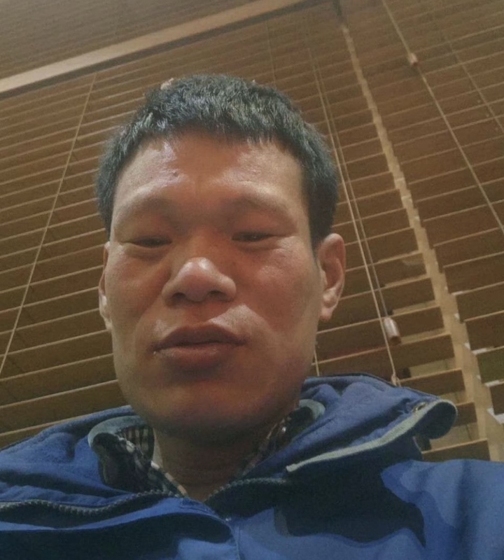 爱你在心口难开的第一张照片--滨州相亲服务中心