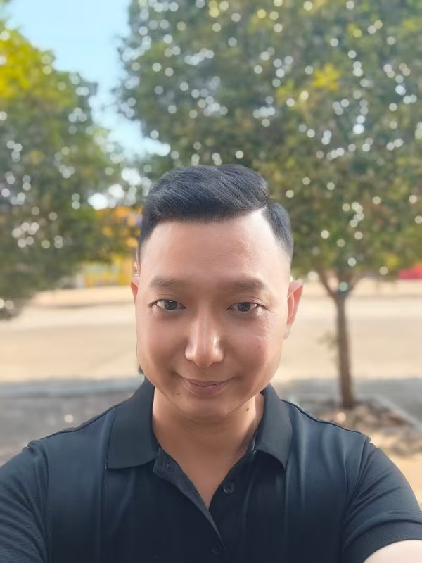 巷子里的猫的第一张照片--滨州相亲服务中心