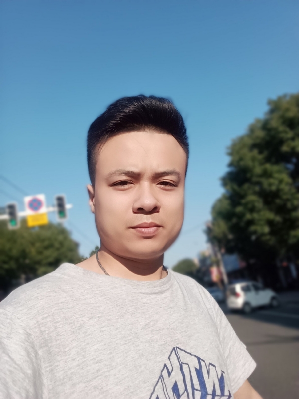 简简单单的第二张照片--滨州相亲服务中心