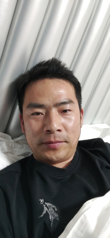 携手共进的第一张照片--滨州相亲服务中心