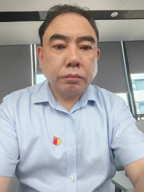 邹先生的第三张照片--滨州相亲服务中心