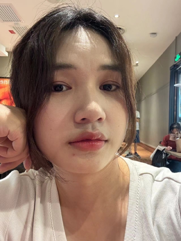 粉墨的第一张照片--滨州相亲服务中心